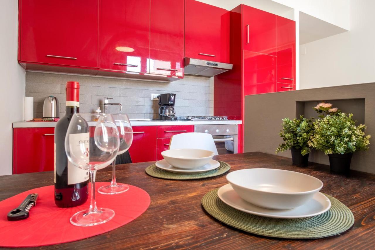Appartamento Vicino Al Porto, Con Parcheggio Livorno Ngoại thất bức ảnh