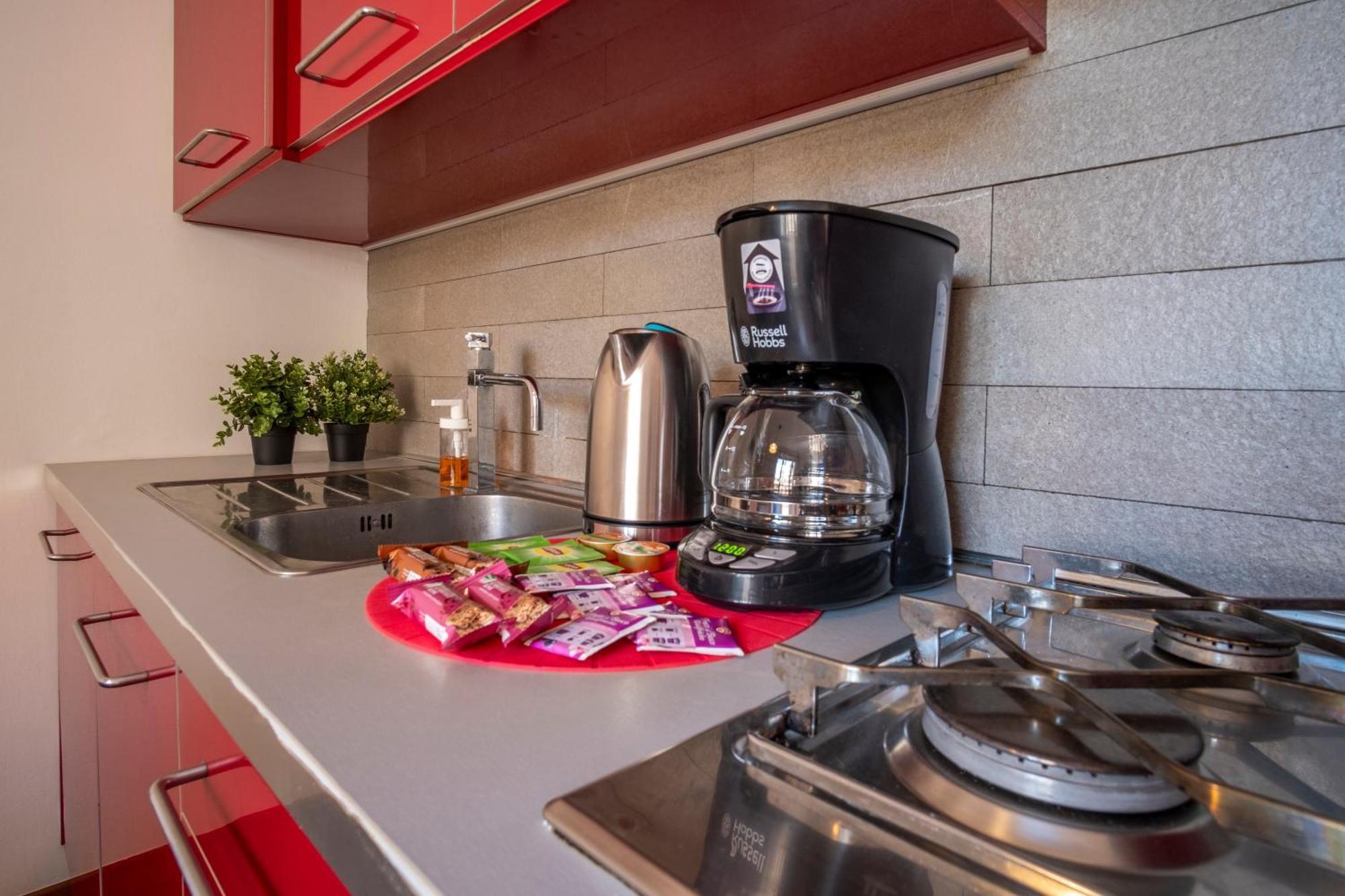 Appartamento Vicino Al Porto, Con Parcheggio Livorno Ngoại thất bức ảnh